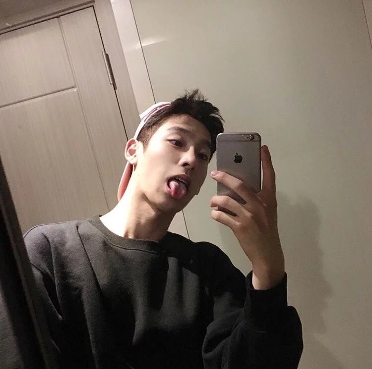 卞树纨哲