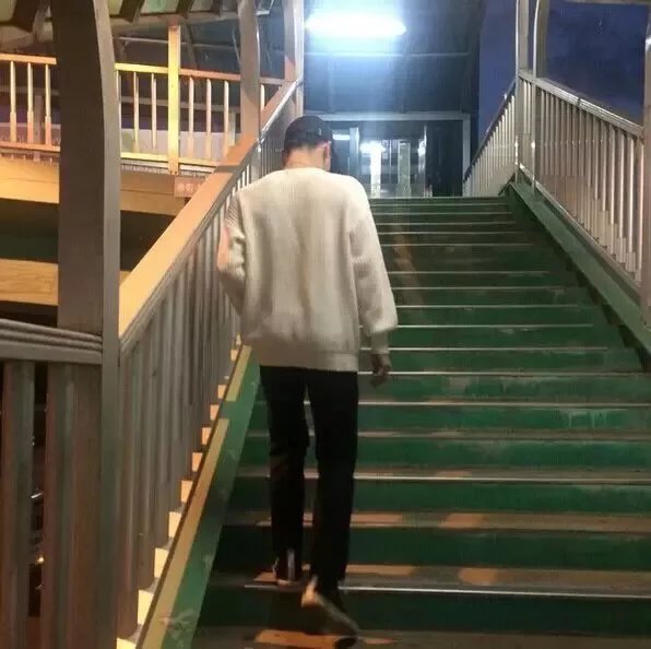 昌薇浩以