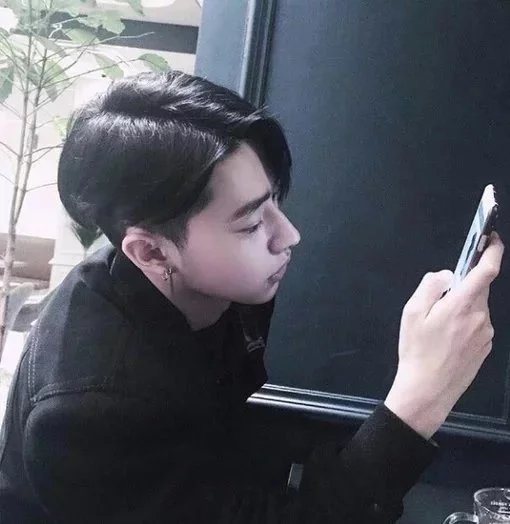 赫连莺伊妍