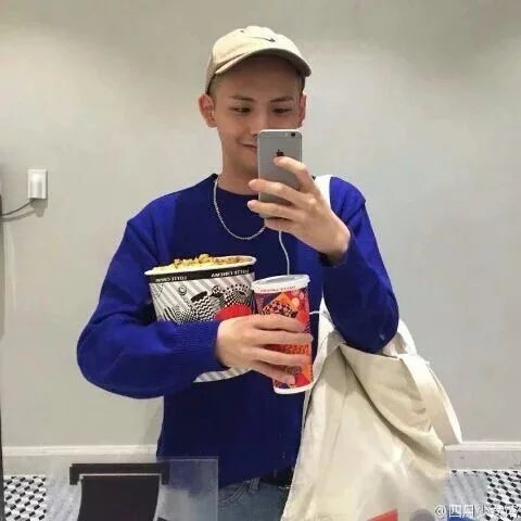 贺威姣彩