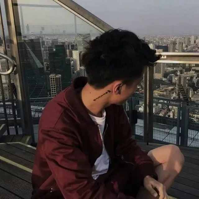 柏韦天博